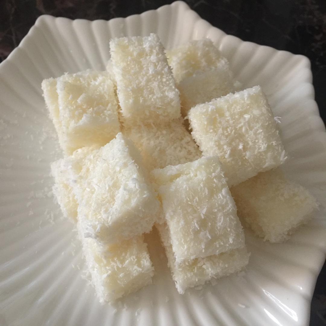 完胜85度C牛奶椰丝小方