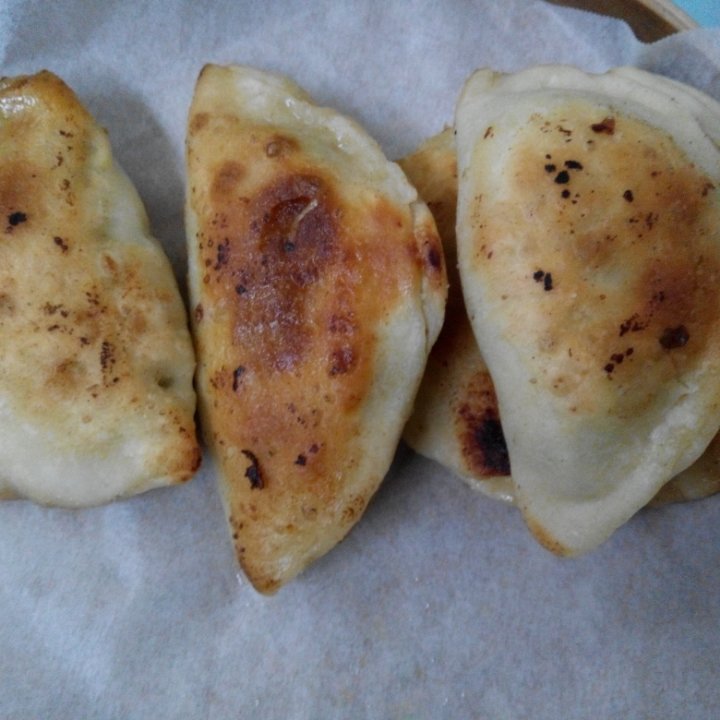 韭菜盒子 Chinese Leek and Egg Pasty