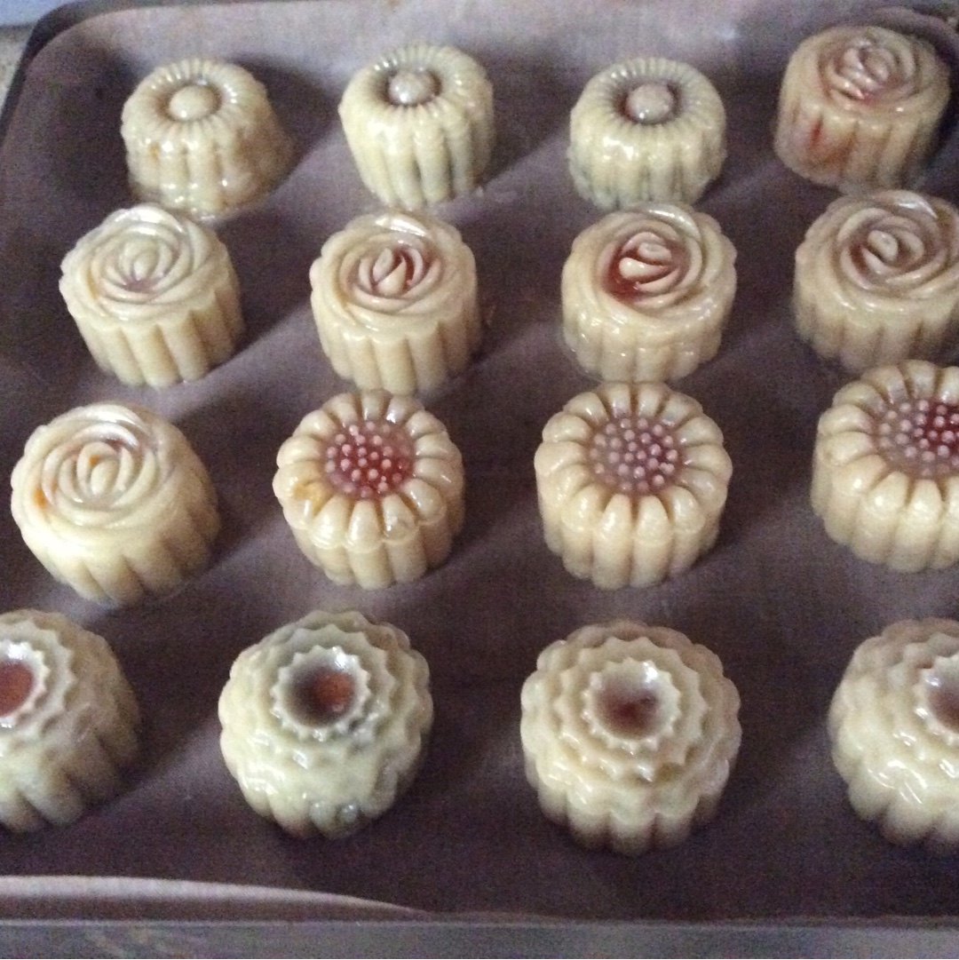 广式月饼—蛋黄莲蓉月饼