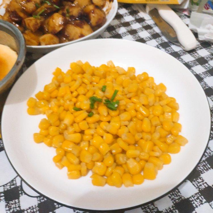清炒玉米粒，玉米营养丰富，味道甜甜的。