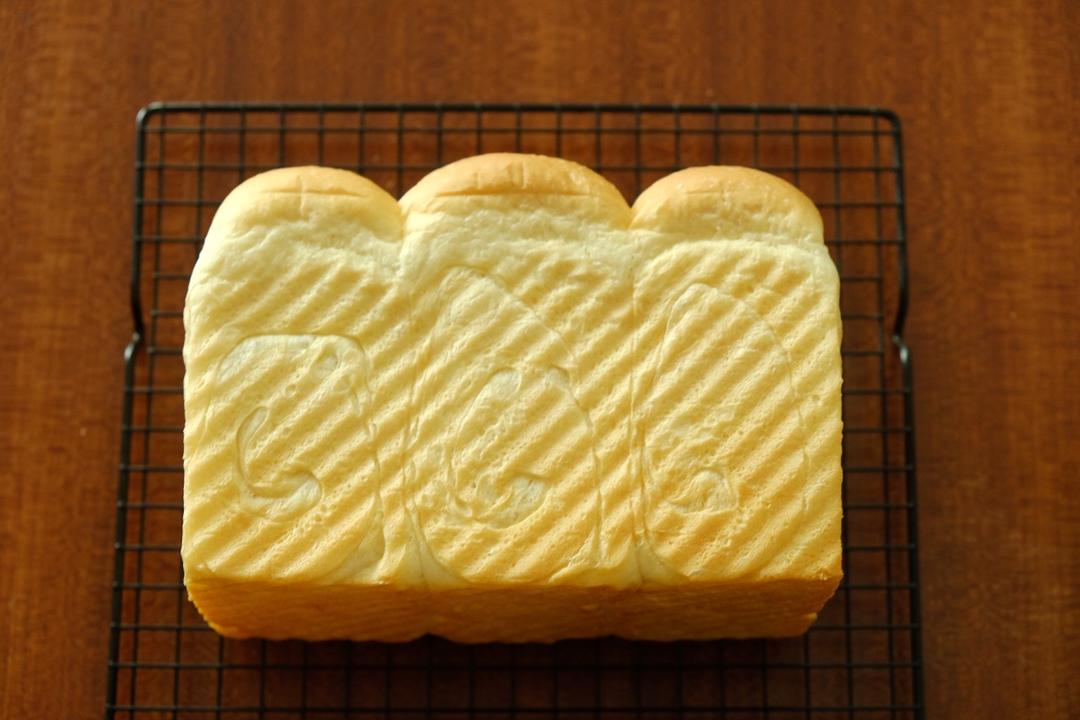 牧场鲜奶吐司