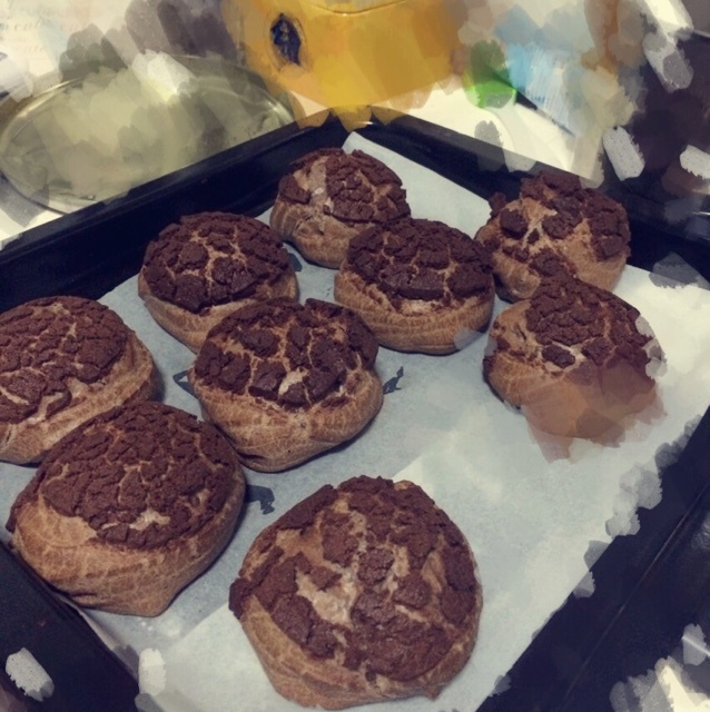 巧克力酥皮泡芙