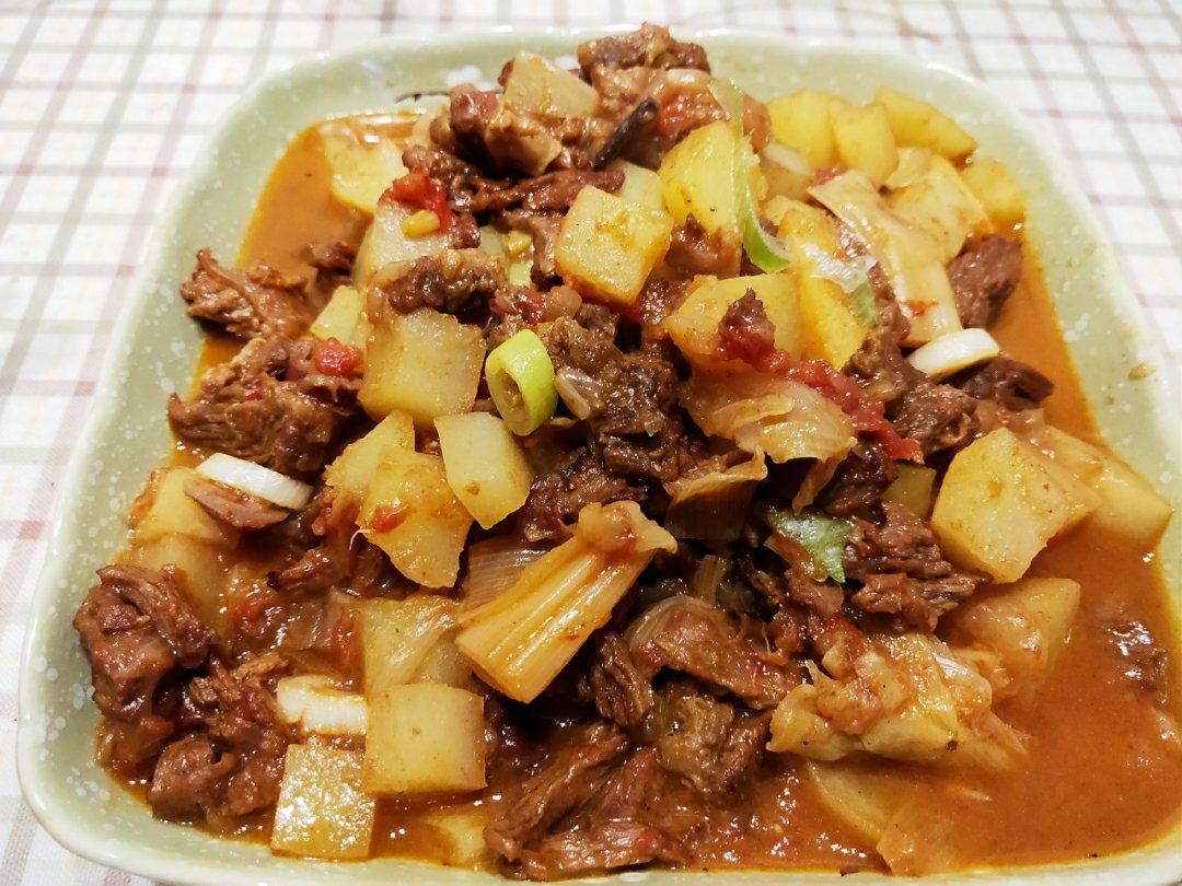 番茄土豆炖牛腩