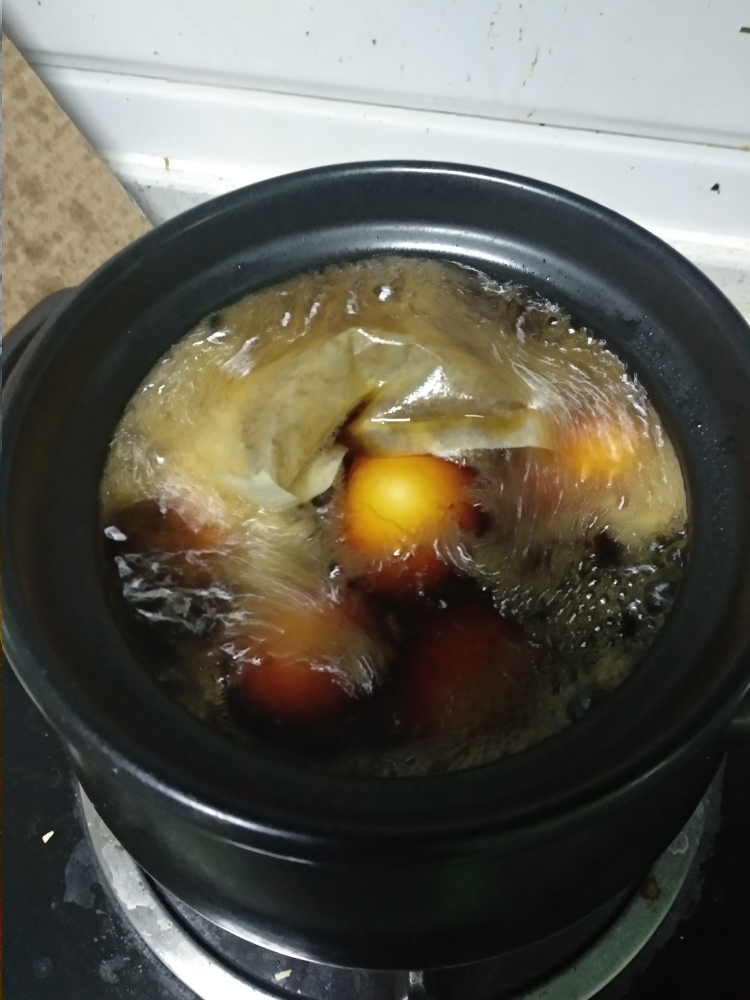 卤鸡蛋（附不破壳方法）的做法 步骤2