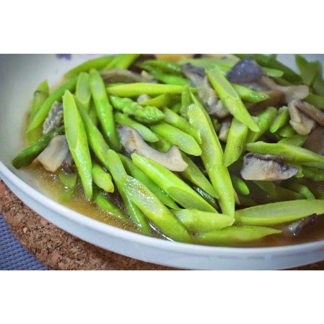 【曼食慢语】芦笋炒蘑菇