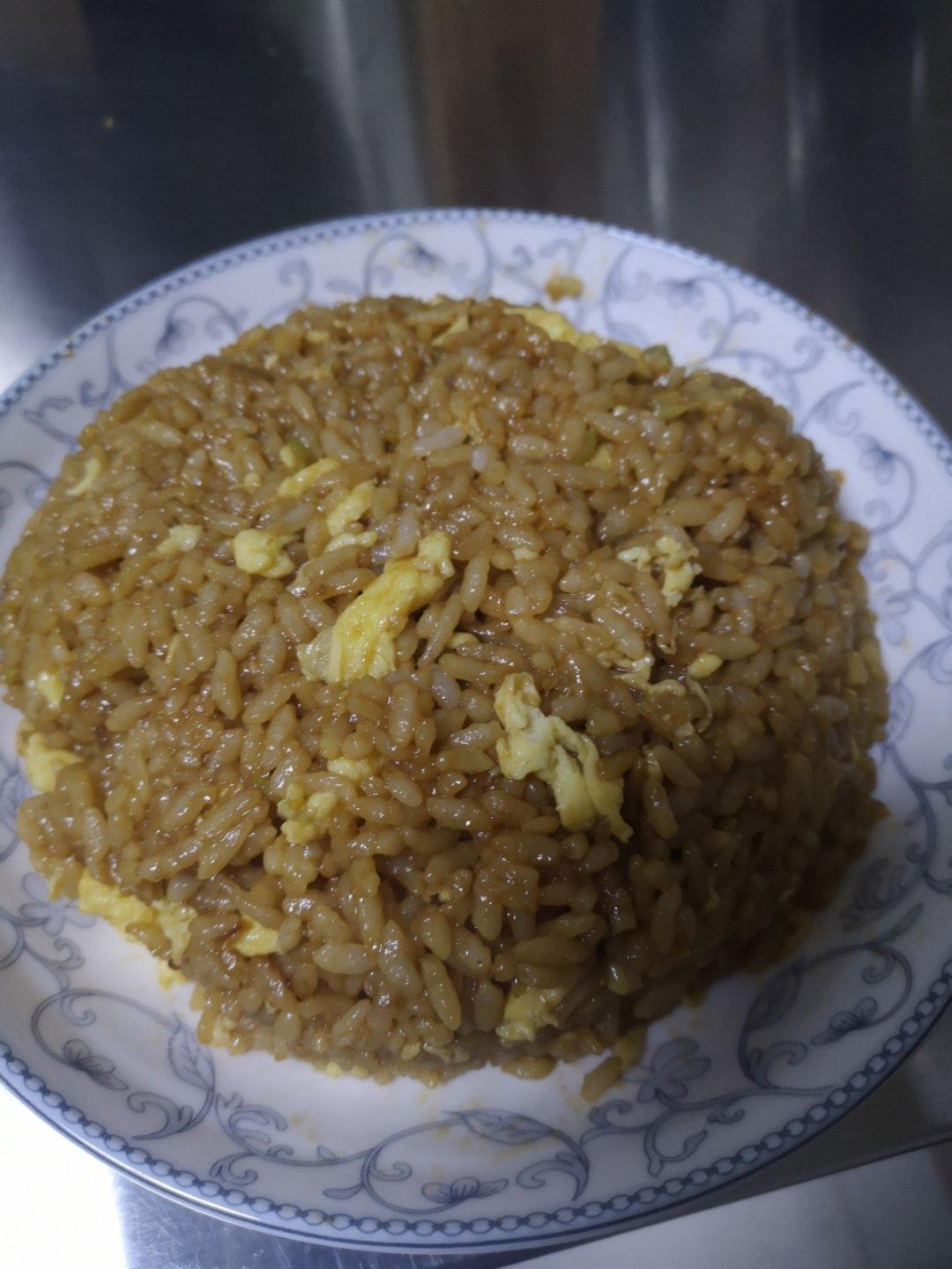酱油炒饭(超级简单)