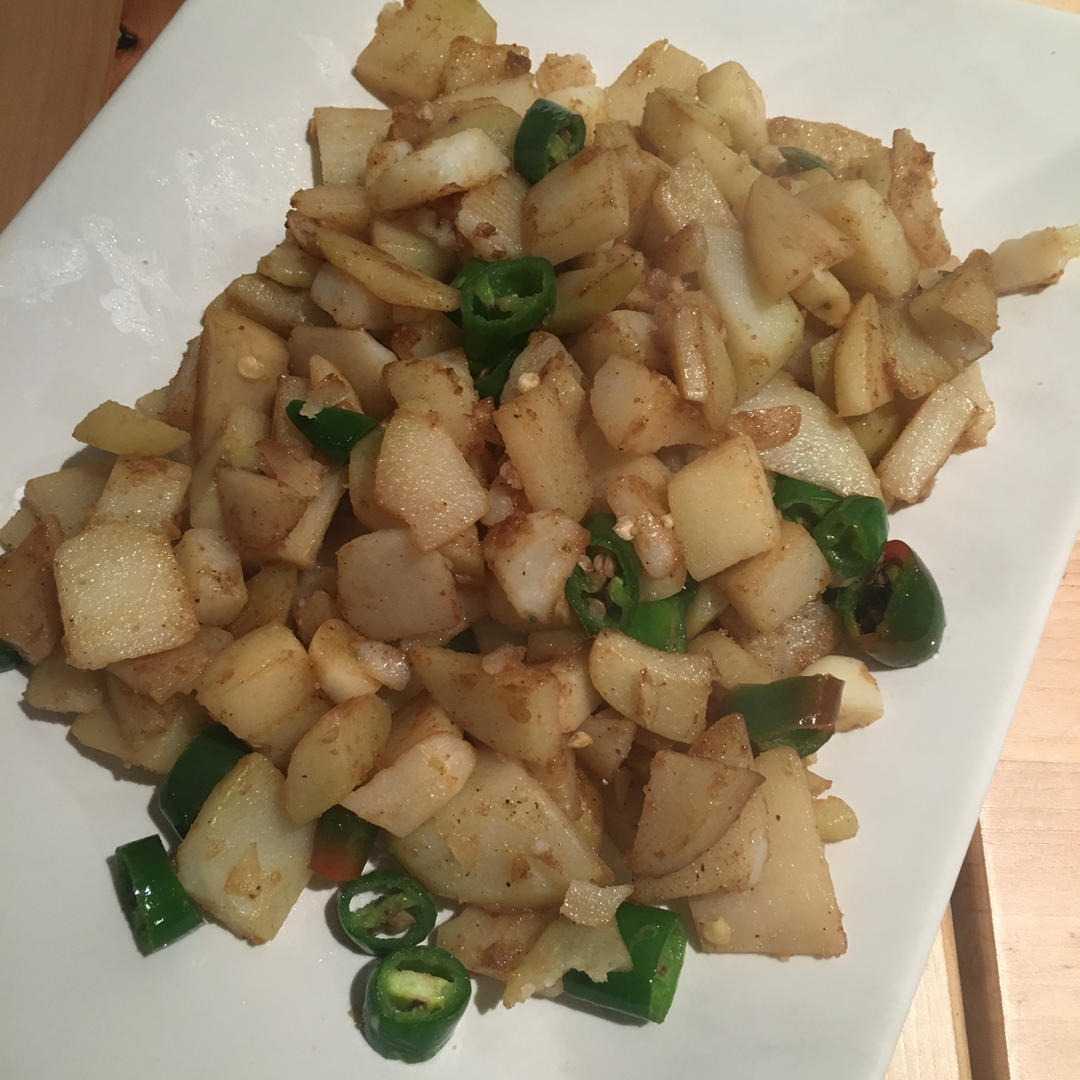 青椒番茄土豆片