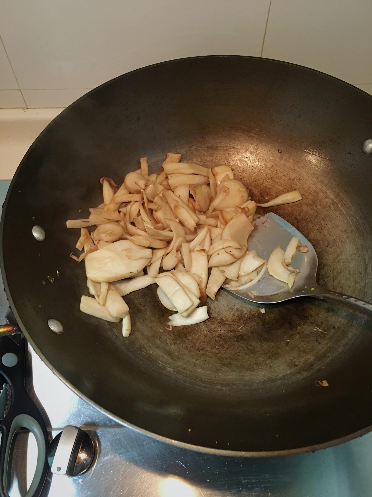 素炒杏鮑菇的做法 步骤2