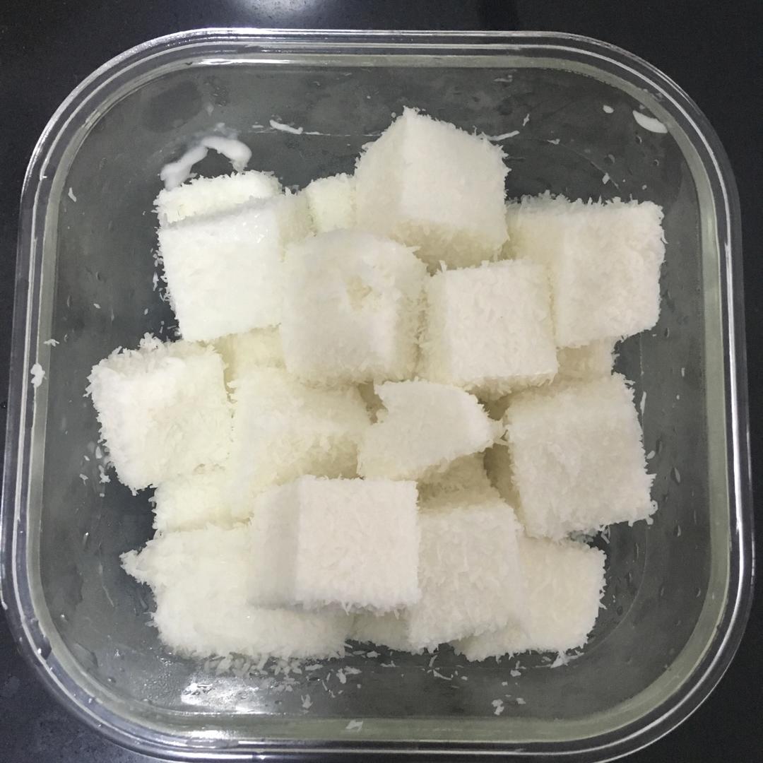 完胜85度C牛奶椰丝小方