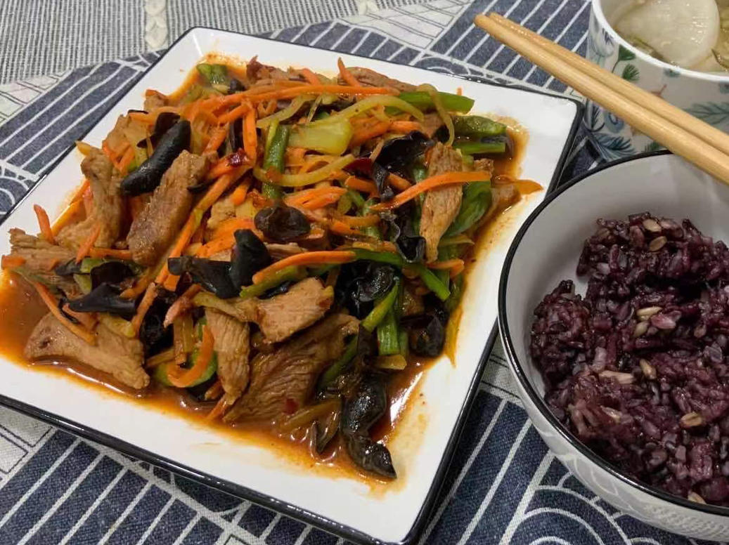超好吃的鱼香肉丝（做法相当简单，一看就会）