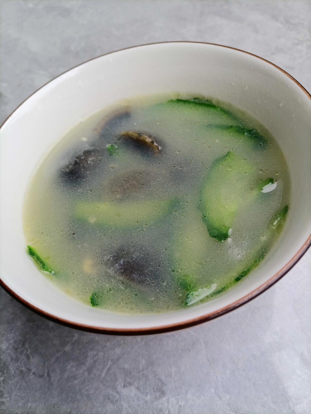 黄瓜皮蛋汤