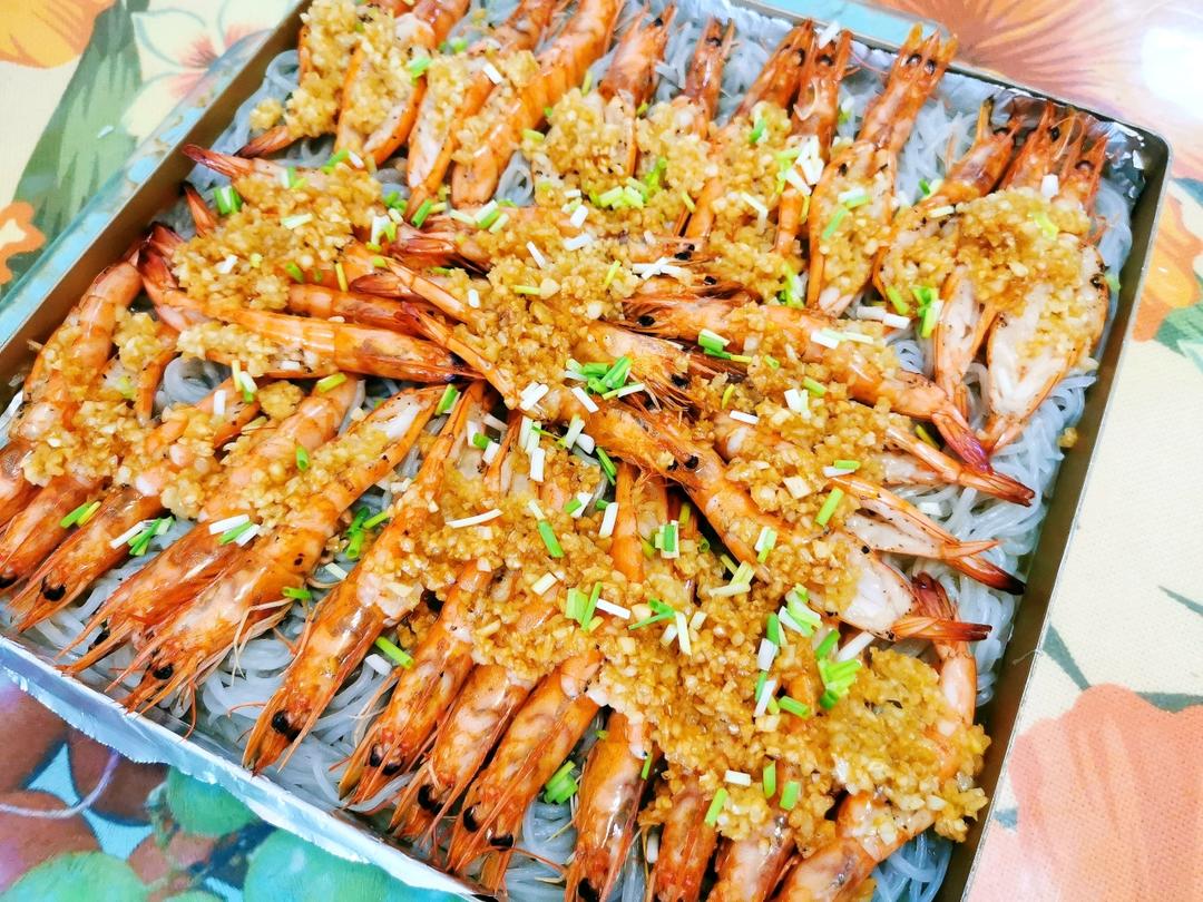 蒜蓉粉丝烤虾