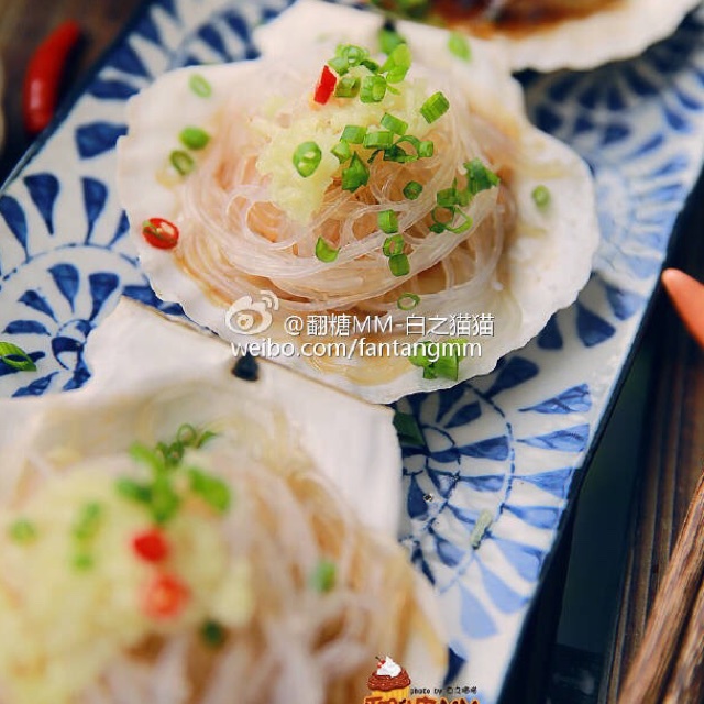 蒜茸粉丝蒸扇贝