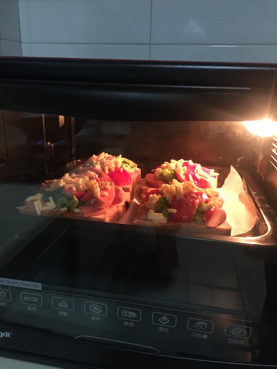 吐司培根小批萨