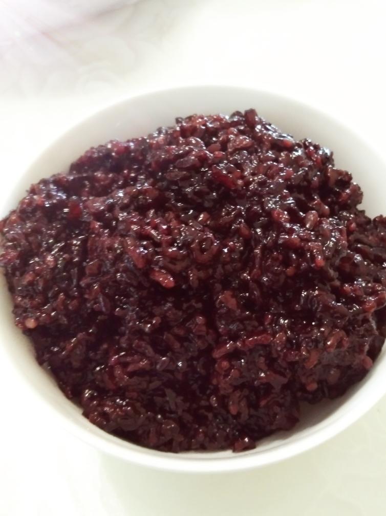 黑香米糯米饭的做法