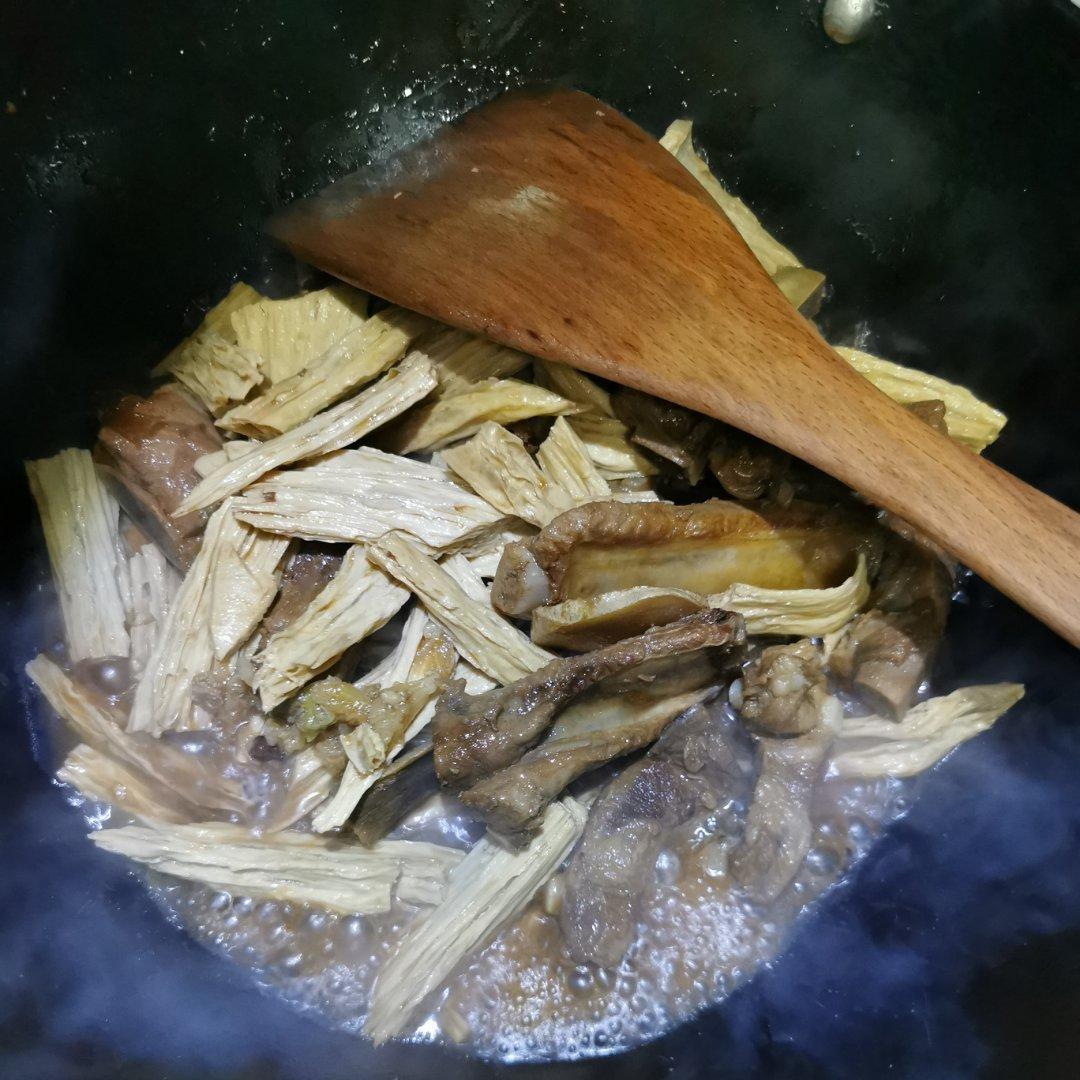 腐竹烧排骨