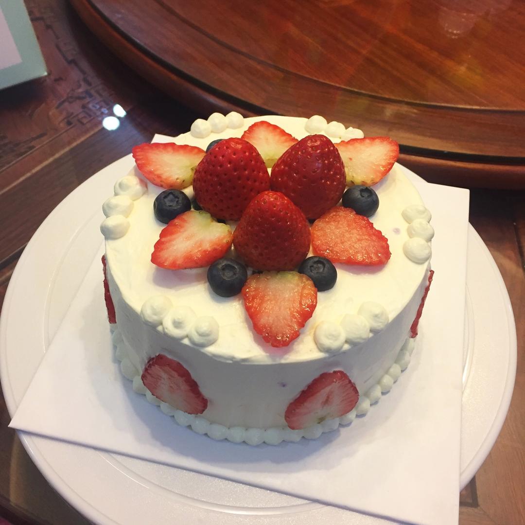 木木1307做的鲜奶油草莓蛋糕