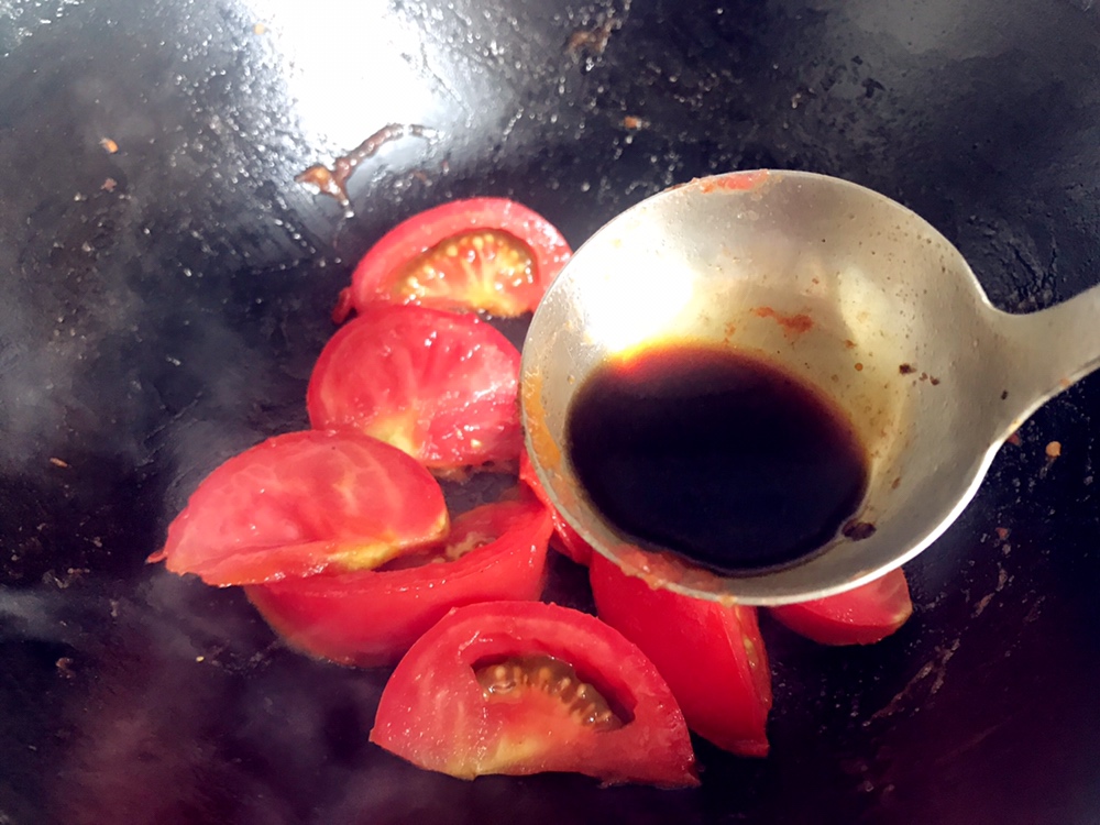 🍅番茄汤面🍜                      超级简单，营养又好吃的做法 步骤2