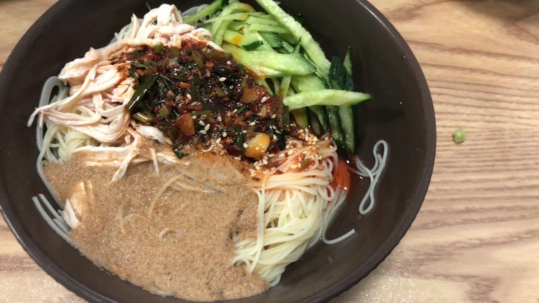最受欢迎的鸡丝凉面