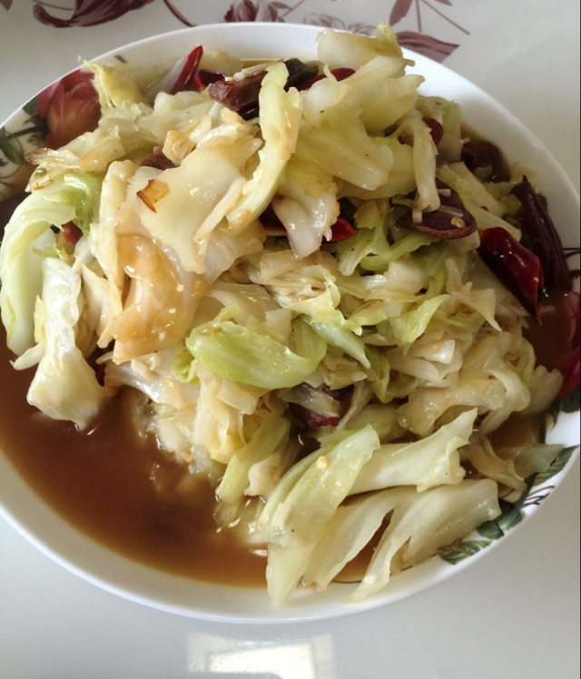 腊肠手撕包菜