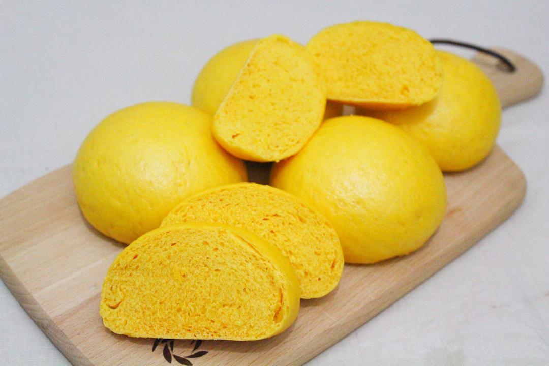 新手也可以--详解如何做出人见人爱、金黄的南瓜馒头