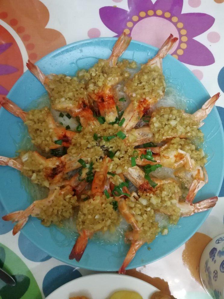 蒜蓉虾蒸粉丝