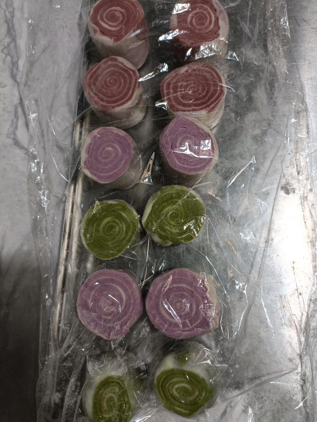 彩色蛋黄酥