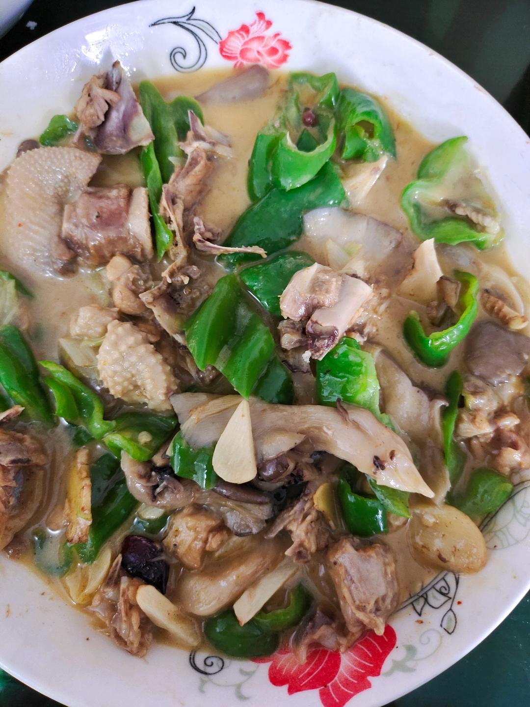 蘑菇炖鸡