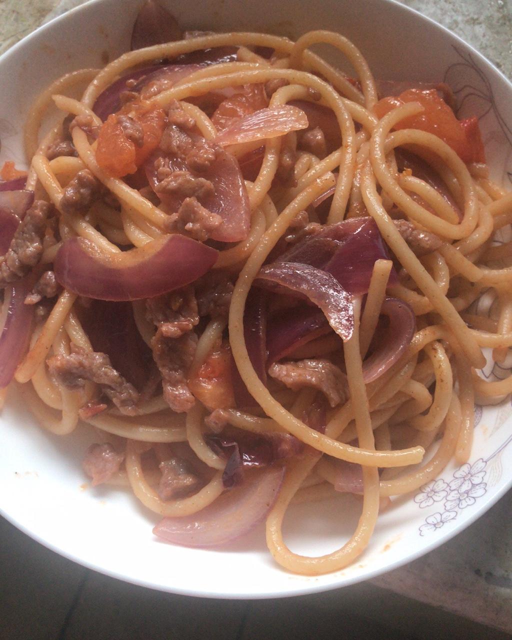 番茄肉酱意大利面