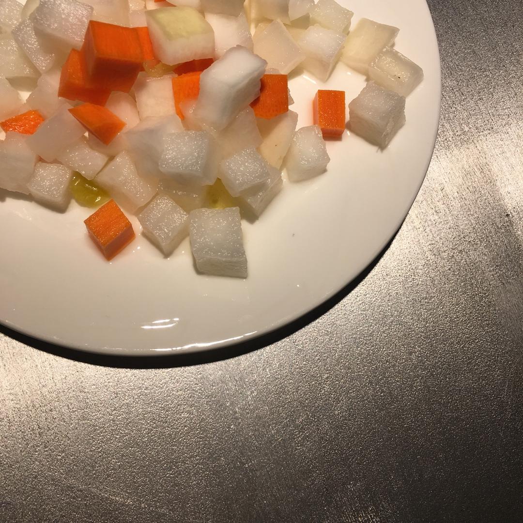 外食集