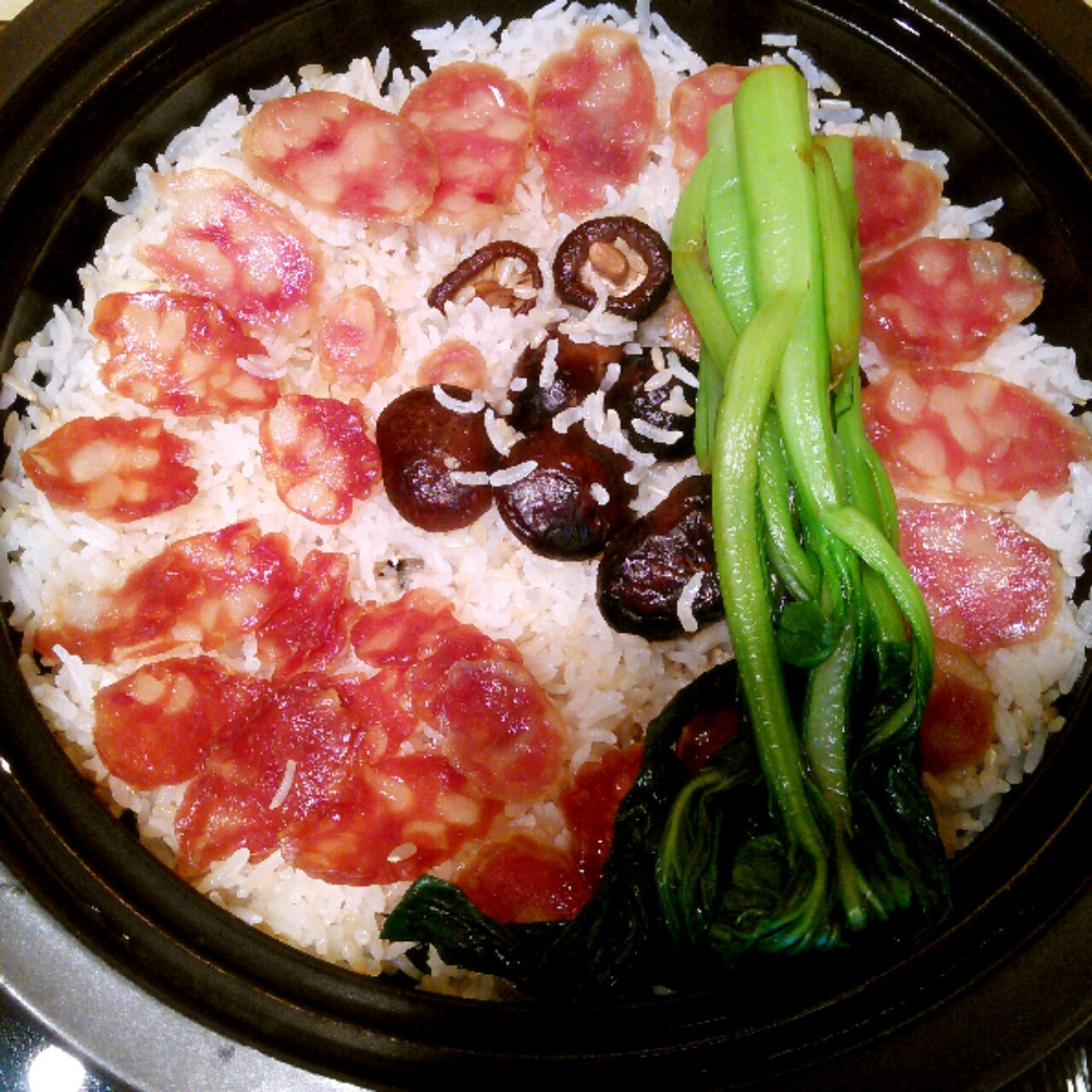 塔吉锅腊味煲仔饭