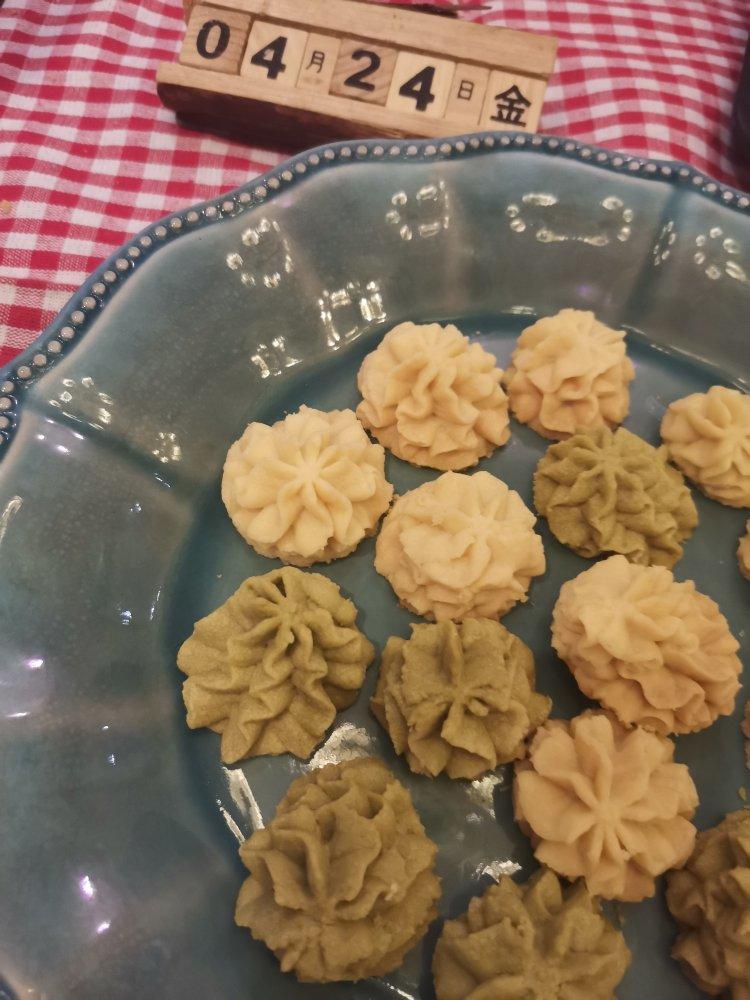 酥到掉渣的网红珍妮曲奇，牛油小花