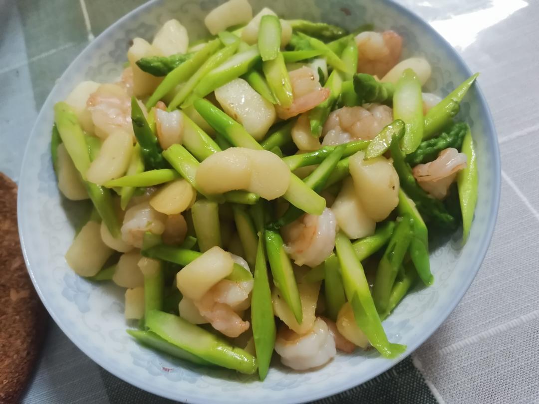 芦笋荸荠炒虾仁（芦笋马蹄炒虾仁）