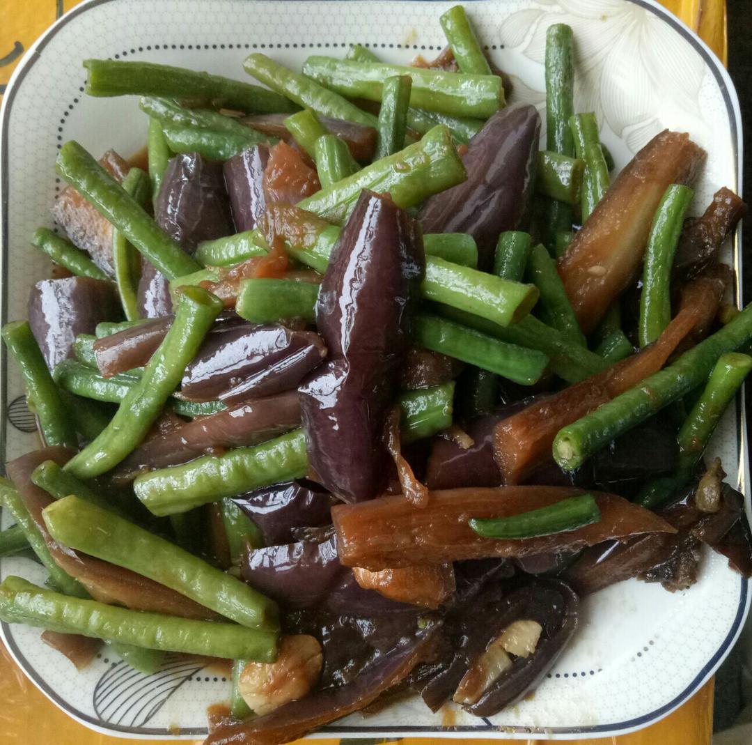 减肥也能吃的茄子焖豆角的做法