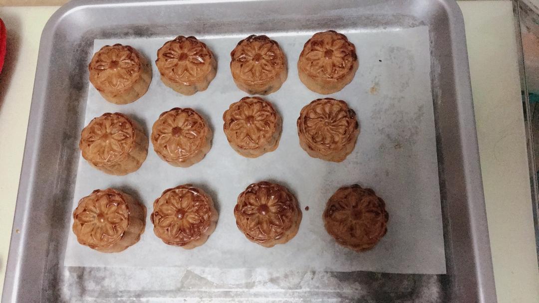 广式月饼——蛋黄莲蓉月饼