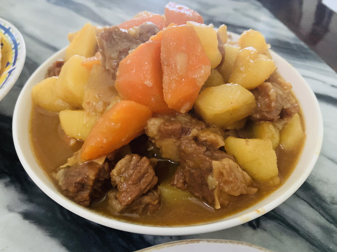 土豆焖牛腩