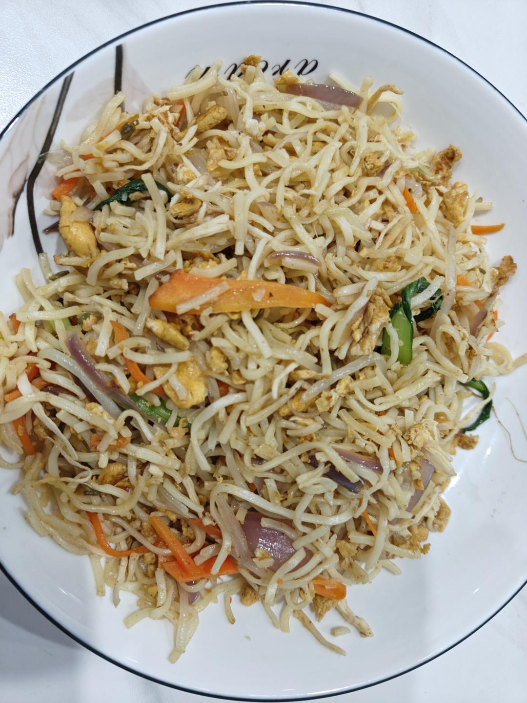 西安特色小吃——孜然炒细面