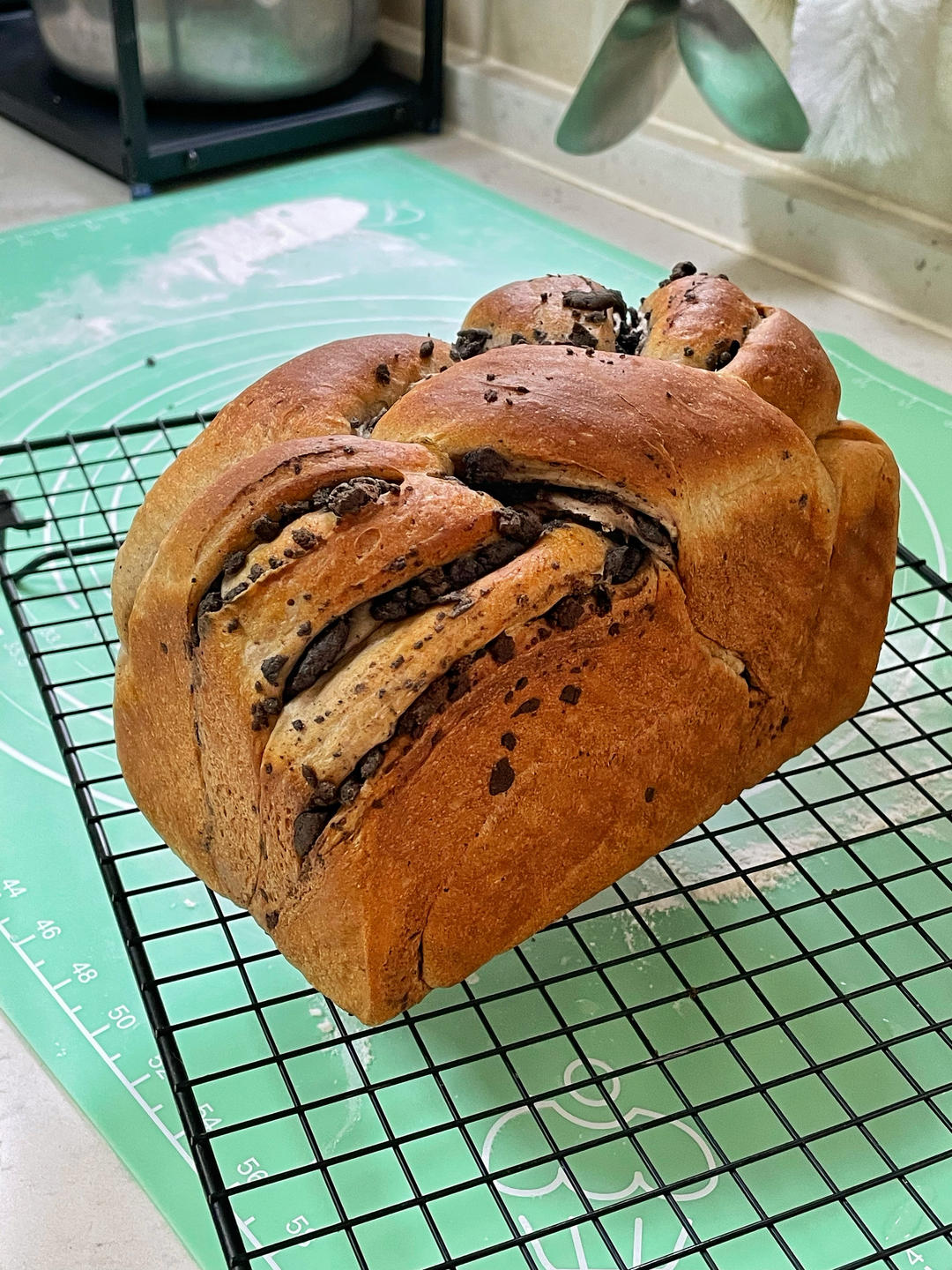 现在面包还能养生了？黑芝麻奶酥吐司