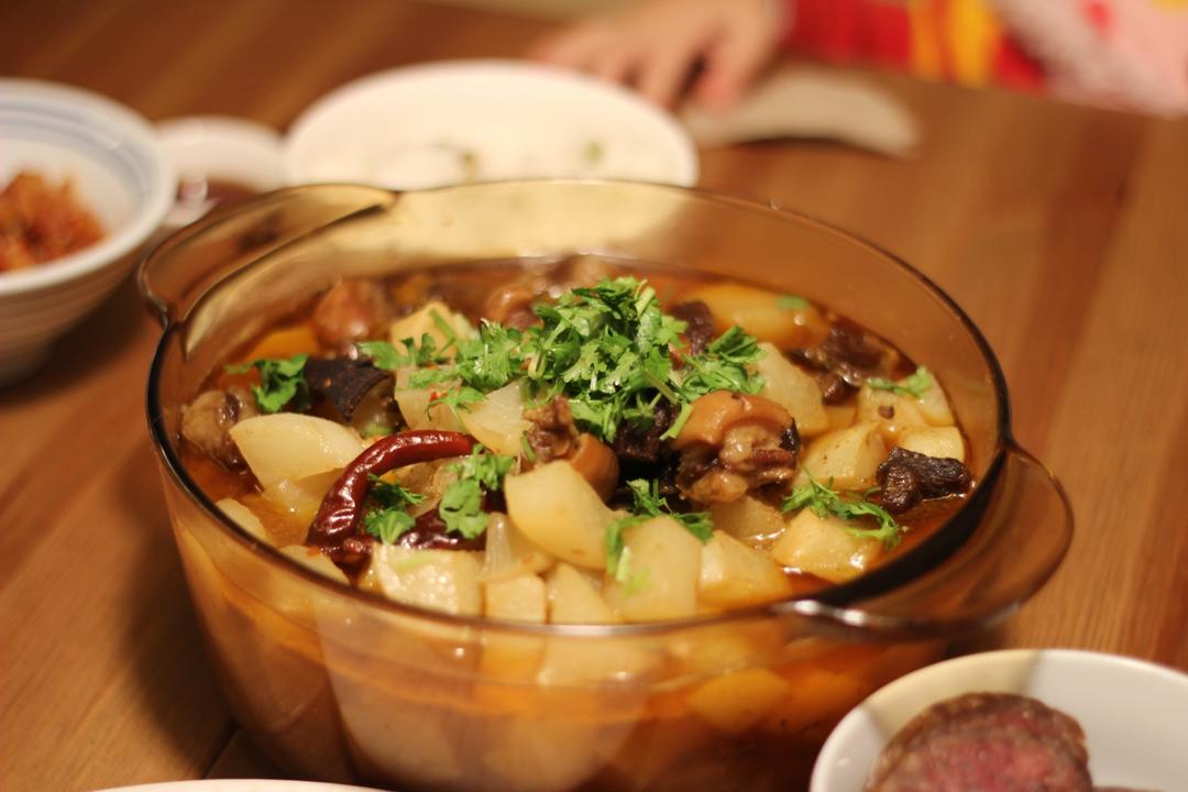 【红烧羊肉煲】