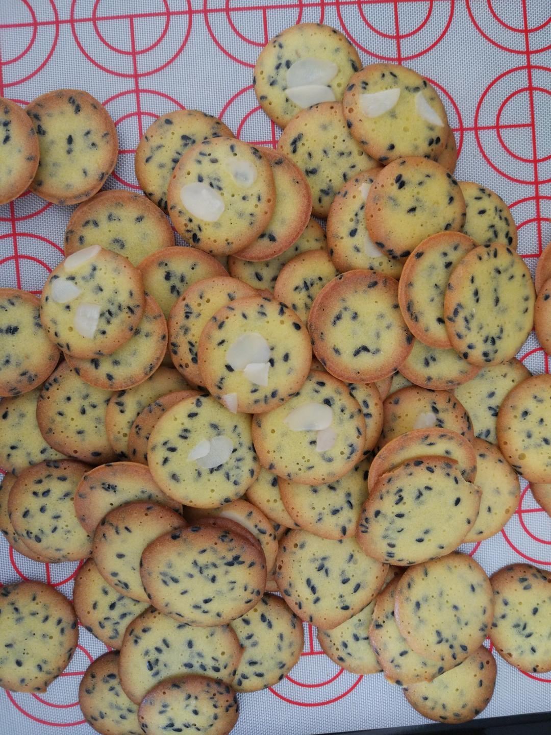 小时候的味道 — 芝麻鸡蛋薄脆饼干