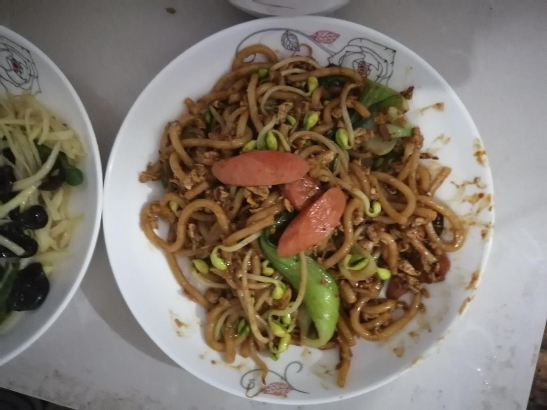 好吃到舔盘的老干妈炒土豆粉!秒杀路边摊