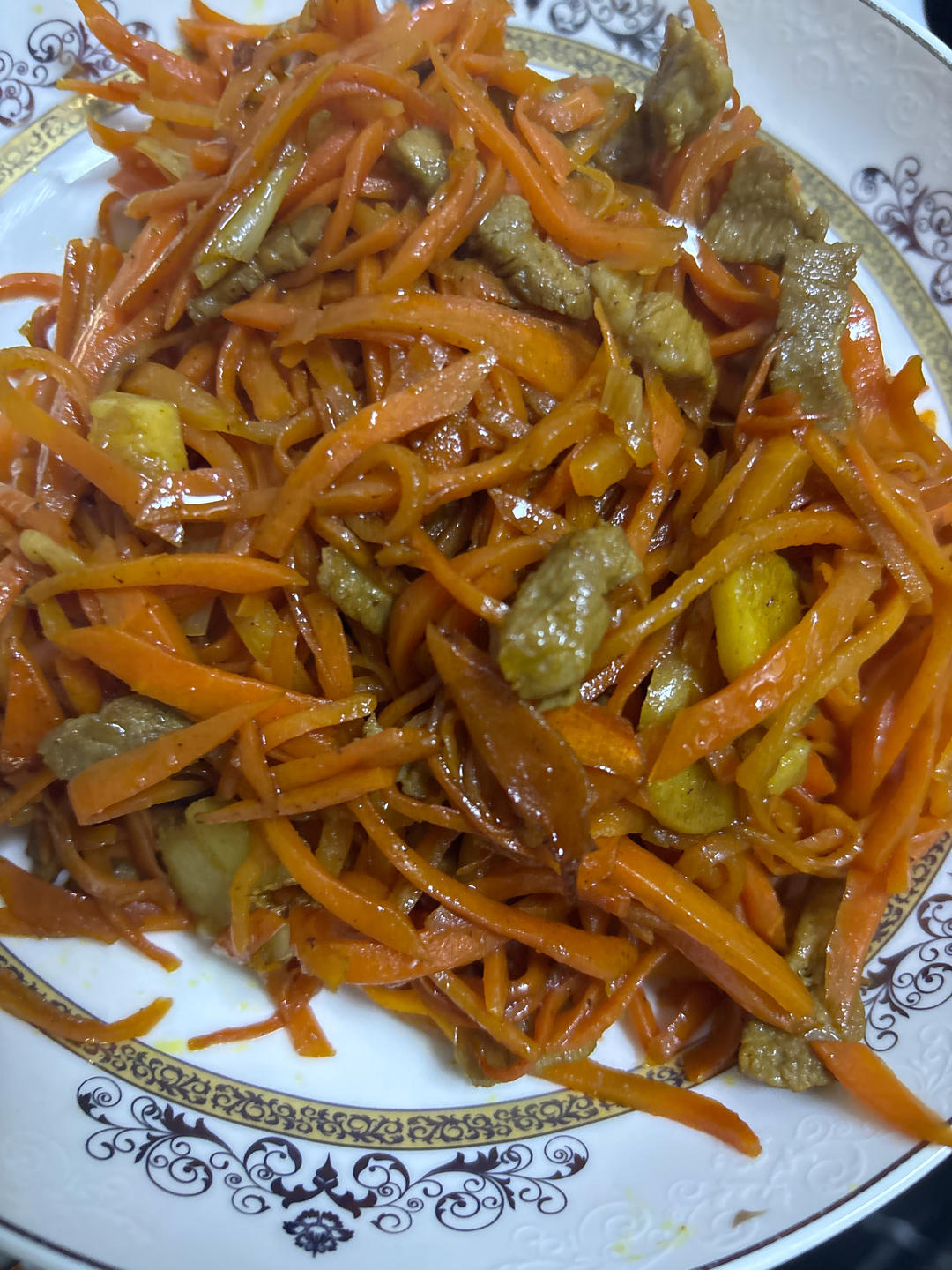 胡萝卜丝炒肉
