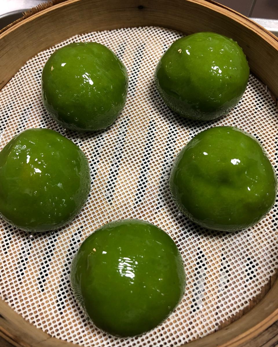 豆豆cao做的网红青团咸蛋黄肉松青团