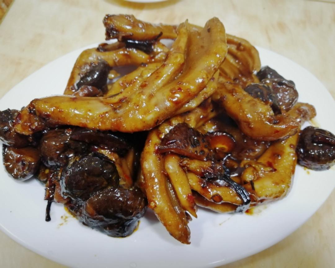 红烧鸭掌