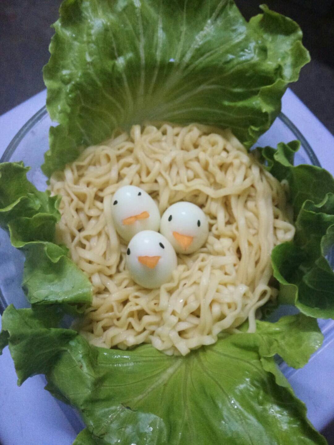 饥饿的小鸟面条