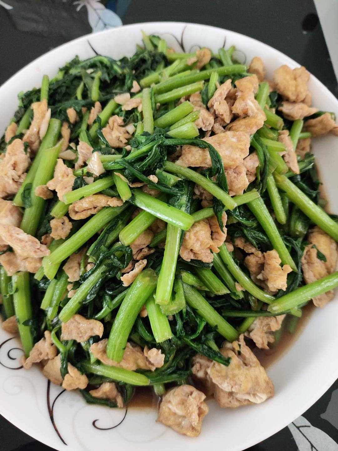 茼蒿炒鸡蛋