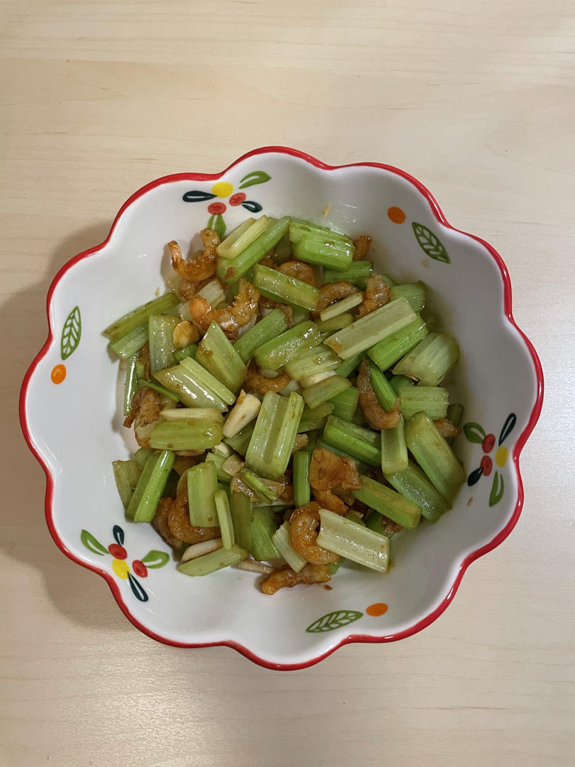 超鲜的海米炒香芹