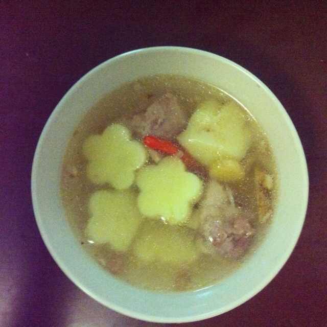 土豆排骨汤