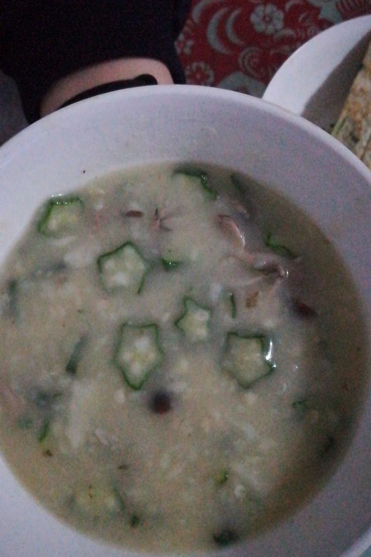 宝宝辅食-番茄菌菇秋葵汤