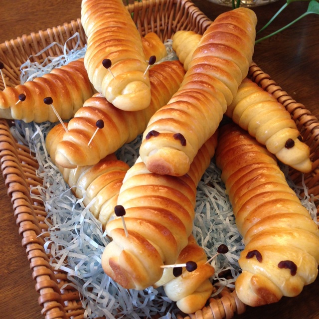 萌萌哒毛毛虫面包